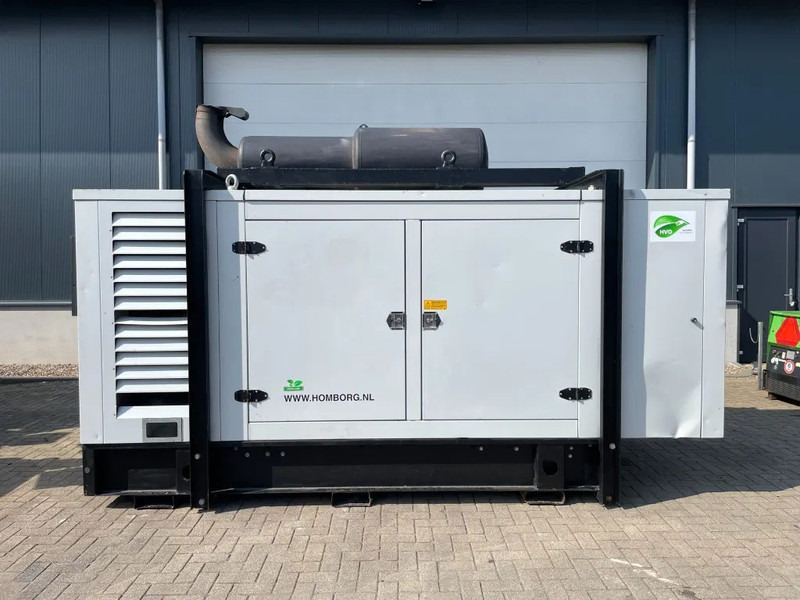 FPT Iveco - Mecc Alte 440 kVA silent - Áramfejlesztő: 1 kép. FPT Iveco - Mecc Alte 440 kVA silent - Áramfejlesztő: 1 kép.