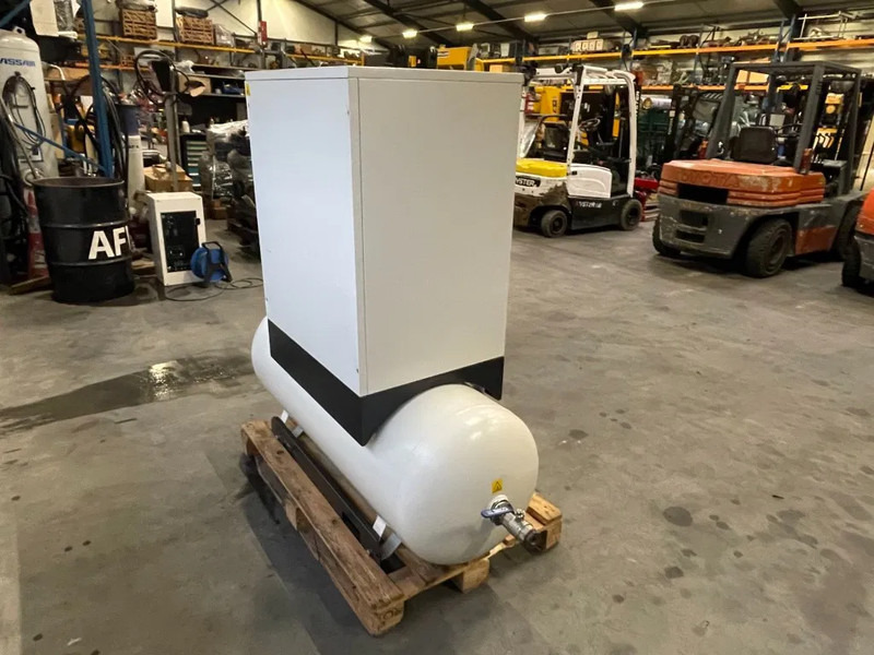 Fiac New Silver 10 / 270 Silent 7.5 kW 860 L / min 10 bar Elektrische Schroefcompressor met ketel - Légkompresszor: 5 kép. Fiac New Silver 10 / 270 Silent 7.5 kW 860 L / min 10 bar Elektrische Schroefcompressor met ketel - Légkompresszor: 5 kép.