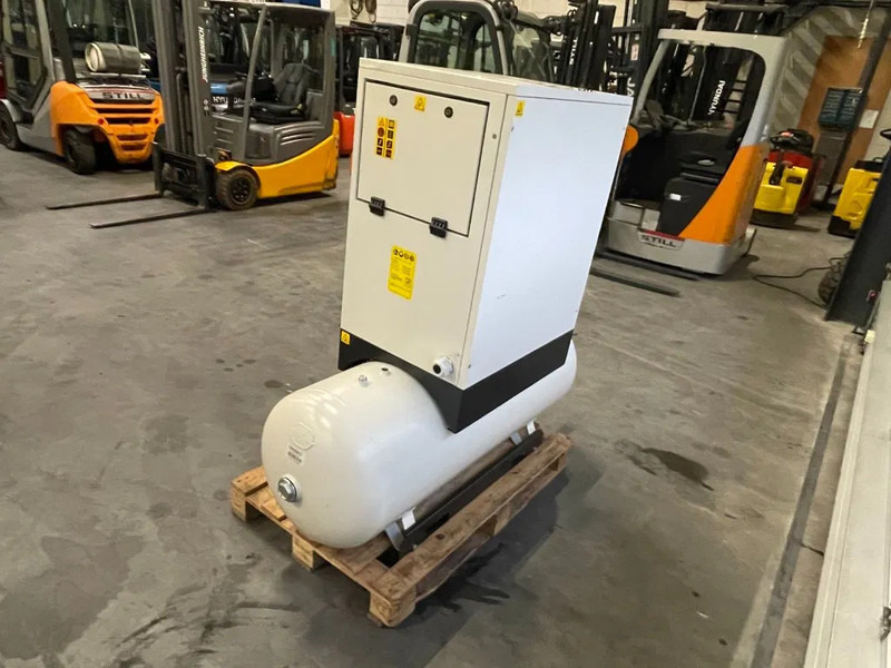 Fiac New Silver 10 / 270 Silent 7.5 kW 860 L / min 10 bar Elektrische Schroefcompressor met ketel - Légkompresszor: 4 kép. Fiac New Silver 10 / 270 Silent 7.5 kW 860 L / min 10 bar Elektrische Schroefcompressor met ketel - Légkompresszor: 4 kép.