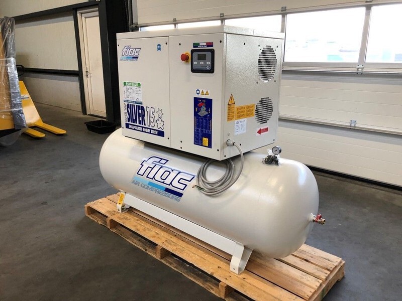 Fiac New Silver 15 / 500 Silent 11 kW 1430 L / min Elektrische Schroefcompressor met ketel - Légkompresszor: 3 kép. Fiac New Silver 15 / 500 Silent 11 kW 1430 L / min Elektrische Schroefcompressor met ketel - Légkompresszor: 3 kép.