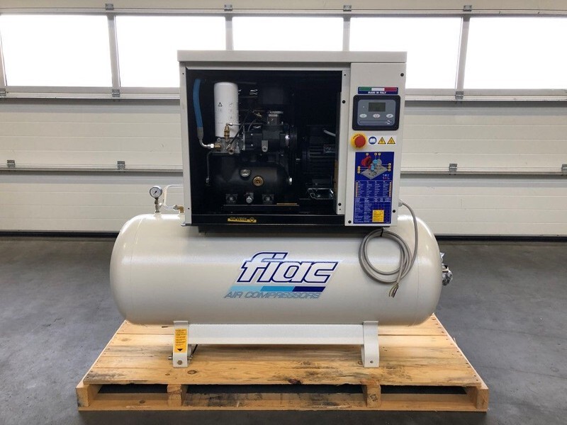 Fiac New Silver 7.5 / 300 Silent 5.5 kW 720 L / min 10 Bar Elektrische schroefcompressor met ketel - Légkompresszor: 3 kép. Fiac New Silver 7.5 / 300 Silent 5.5 kW 720 L / min 10 Bar Elektrische schroefcompressor met ketel - Légkompresszor: 3 kép.