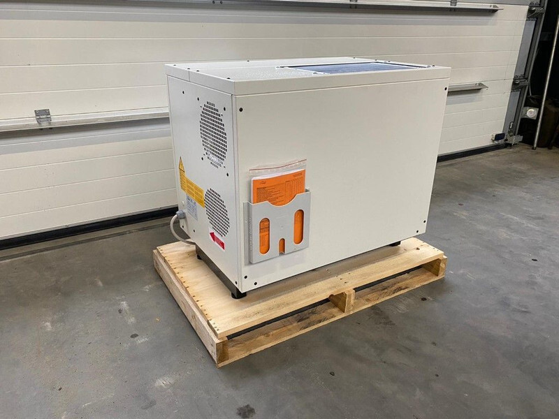 Új Légkompresszor Fiac NewSilver 15 1430 L / min 11 kW 10 Bar Elektrische Schroefcompressor Nieuw !: 9 kép.
