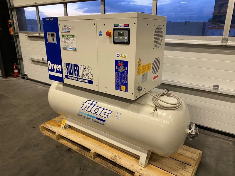 Fiac NewSilver D 15 / 500 NewSilver D 15 / 500 - 1430 L / min 11 kW 10 bar Elektrische Schroefcompressor + Droger - Légkompresszor: 5 kép. Fiac NewSilver D 15 / 500 NewSilver D 15 / 500 - 1430 L / min 11 kW 10 bar Elektrische Schroefcompressor + Droger - Légkompresszor: 5 kép.