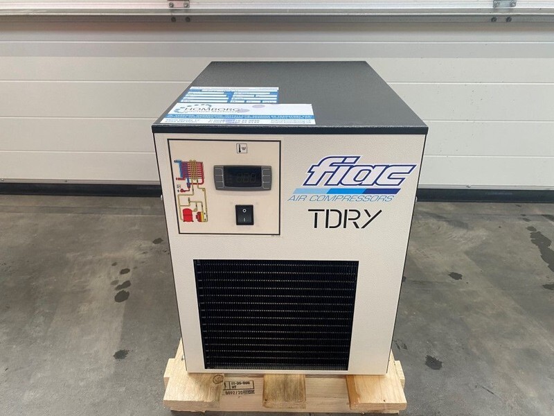 Fiac TDRY 12 luchtdroger 1200 L / min 16 bar Air Dryer - Légkompresszor: 2 kép. Fiac TDRY 12 luchtdroger 1200 L / min 16 bar Air Dryer - Légkompresszor: 2 kép.