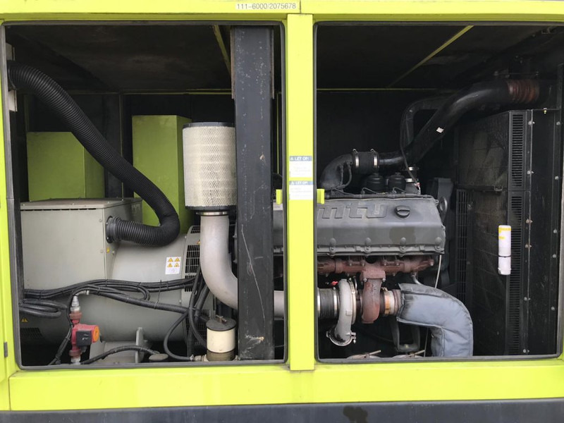 GESAN DTR 500 kVA Supersilent DTR 500 kVA MTU Leroy Somer 500 Supersilent generatorset - Áramfejlesztő: 4 kép. GESAN DTR 500 kVA Supersilent DTR 500 kVA MTU Leroy Somer 500 Supersilent generatorset - Áramfejlesztő: 4 kép.