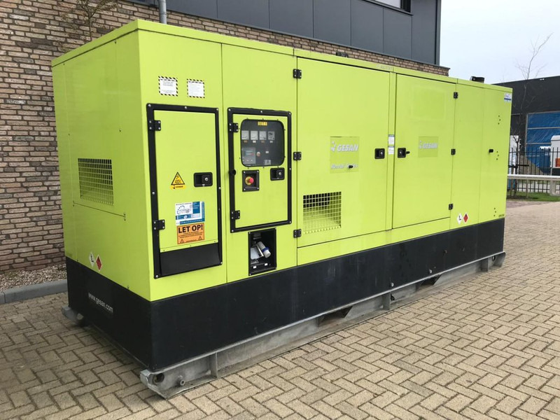 GESAN DTR 500 kVA Supersilent DTR 500 kVA MTU Leroy Somer 500 Supersilent generatorset - Áramfejlesztő: 2 kép. GESAN DTR 500 kVA Supersilent DTR 500 kVA MTU Leroy Somer 500 Supersilent generatorset - Áramfejlesztő: 2 kép.