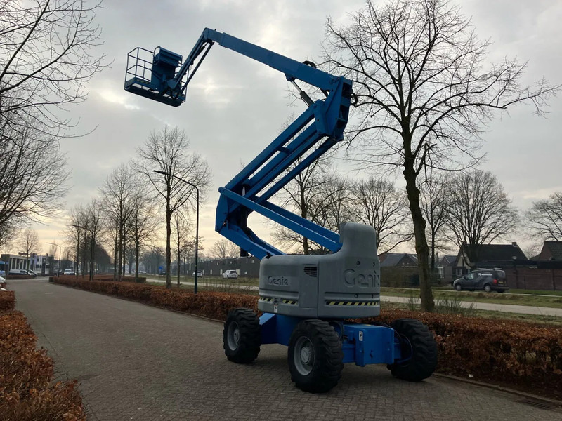 Genie Z60/34 Deutz Diesel 4 x 4 Knik Telescoop Hoogwerker 20.4 meter werkhoogte - Személyemelő: 5 kép. Genie Z60/34 Deutz Diesel 4 x 4 Knik Telescoop Hoogwerker 20.4 meter werkhoogte - Személyemelő: 5 kép.