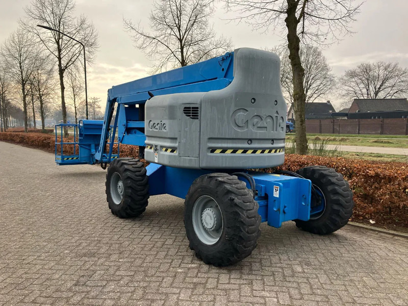 Genie Z60/34 Deutz Diesel 4 x 4 Knik Telescoop Hoogwerker 20.4 meter werkhoogte - Személyemelő: 2 kép. Genie Z60/34 Deutz Diesel 4 x 4 Knik Telescoop Hoogwerker 20.4 meter werkhoogte - Személyemelő: 2 kép.