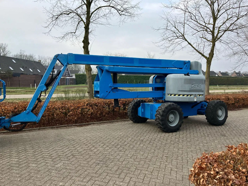 Genie Z60/34 Deutz Diesel 4 x 4 Knik Telescoop Hoogwerker 20.4 meter werkhoogte - Személyemelő: 3 kép. Genie Z60/34 Deutz Diesel 4 x 4 Knik Telescoop Hoogwerker 20.4 meter werkhoogte - Személyemelő: 3 kép.