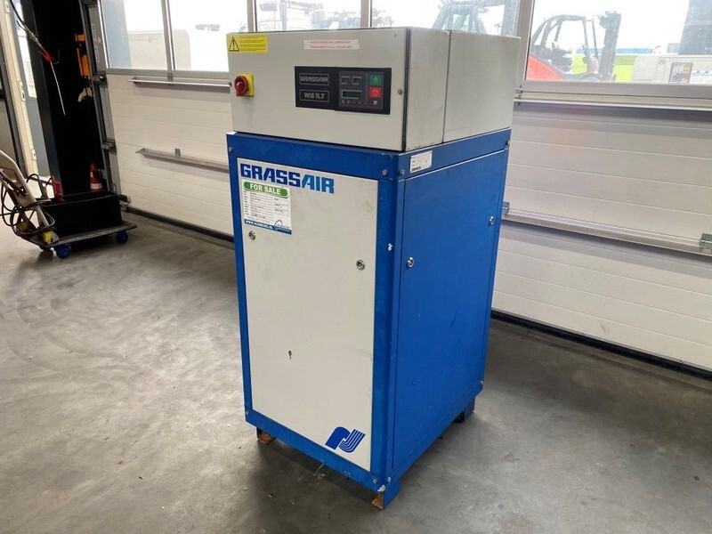Grassair WIS 11.7 Silent 4 kW 550 L / min 12 Bar Schroefcompressor - Légkompresszor: 3 kép. Grassair WIS 11.7 Silent 4 kW 550 L / min 12 Bar Schroefcompressor - Légkompresszor: 3 kép.
