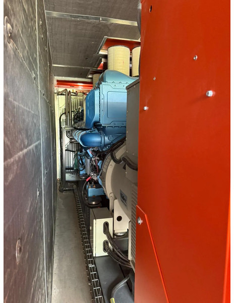Új Áramfejlesztő Grupel Baudouin 2200 kVA Silent generatorset in 40 ft container Overstock New !: 7 kép.