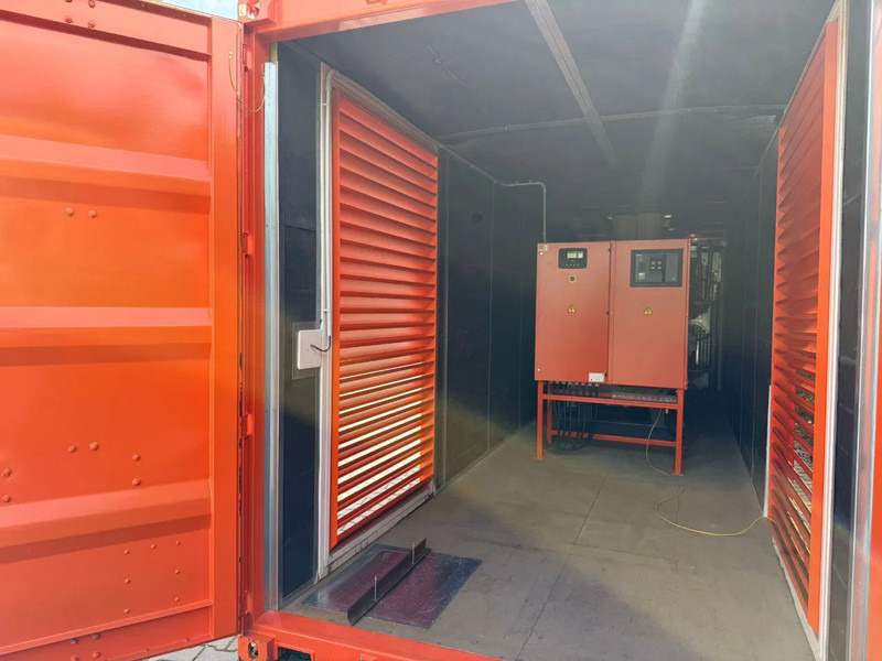 Grupel Baudouin 2200 kVA Silent generatorset in 40 ft container Overstock New ! - Áramfejlesztő: 4 kép. Grupel Baudouin 2200 kVA Silent generatorset in 40 ft container Overstock New ! - Áramfejlesztő: 4 kép.