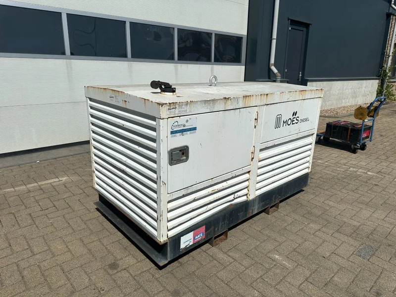 Hatz 3L41C Silentpack 22.5 kVA Silent generatorset - Áramfejlesztő: 5 kép. Hatz 3L41C Silentpack 22.5 kVA Silent generatorset - Áramfejlesztő: 5 kép.