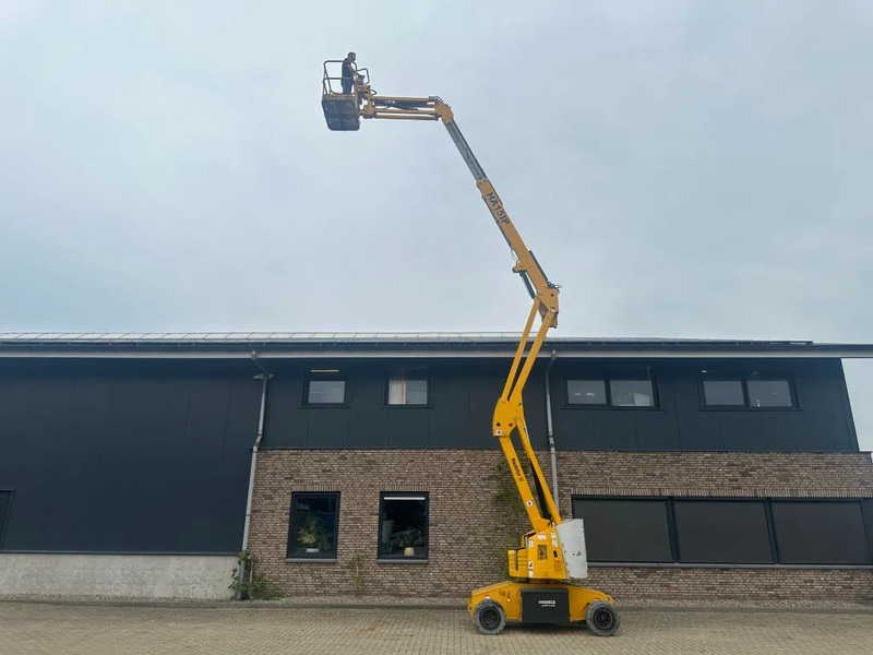 Haulotte HA15IP 15 meter werkhoogte Knikarm Elektra Hoogwerker as New ! Accu 2020 - Személyemelő: 3 kép. Haulotte HA15IP 15 meter werkhoogte Knikarm Elektra Hoogwerker as New ! Accu 2020 - Személyemelő: 3 kép.