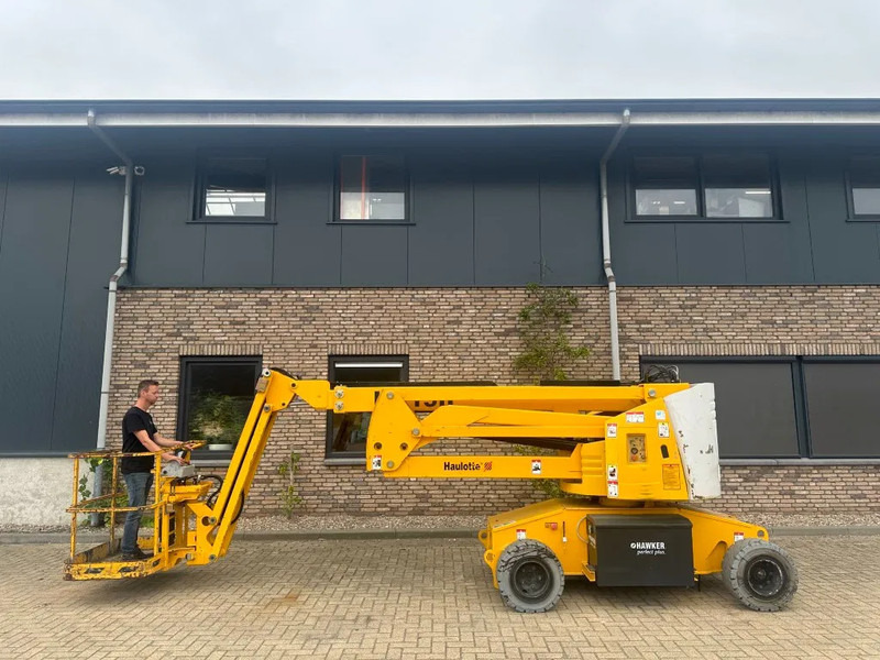 Haulotte HA15IP 15 meter werkhoogte Knikarm Elektra Hoogwerker as New ! Accu 2020 - Személyemelő: 1 kép. Haulotte HA15IP 15 meter werkhoogte Knikarm Elektra Hoogwerker as New ! Accu 2020 - Személyemelő: 1 kép.