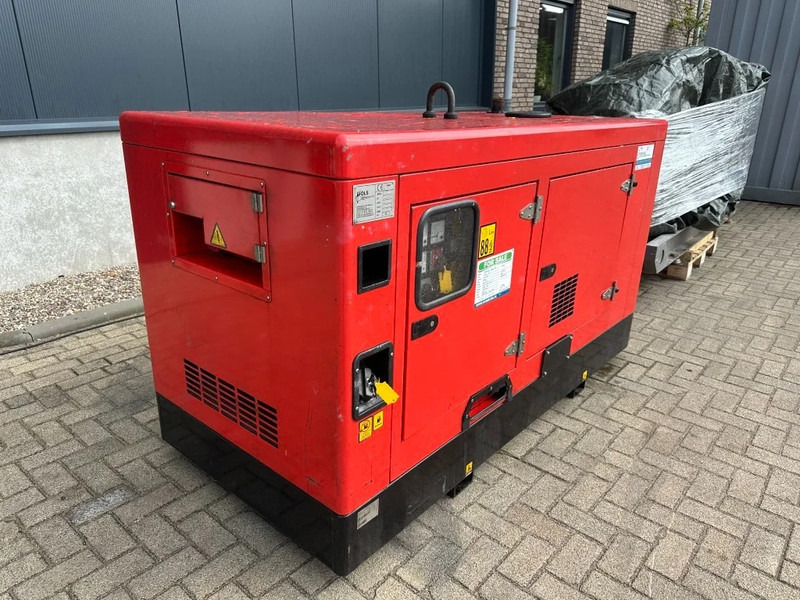 Himoinsa HFW 45 Iveco FPT Mecc Alte Spa 45 kVA Silent generatorset - Áramfejlesztő: 3 kép. Himoinsa HFW 45 Iveco FPT Mecc Alte Spa 45 kVA Silent generatorset - Áramfejlesztő: 3 kép.