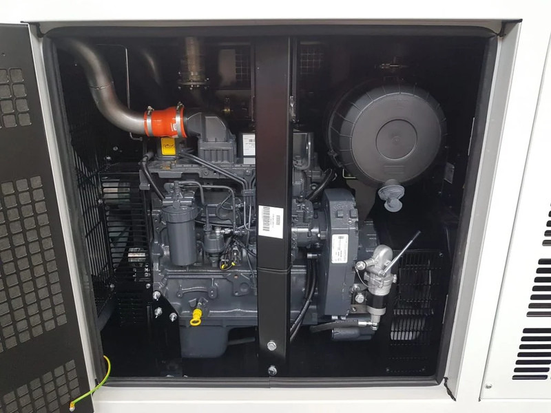 Himoinsa Iveco Stamford 120 kVA Supersilent Rental generatorset New ! - Áramfejlesztő: 3 kép. Himoinsa Iveco Stamford 120 kVA Supersilent Rental generatorset New ! - Áramfejlesztő: 3 kép.