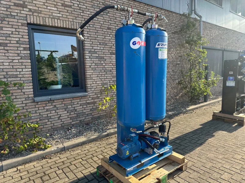 Hogedruk Hogedruk Luchtstart Air starter 30 Bar 15 kW 2 x 150 liter air tank - Vízszivattyú: 2 kép. Hogedruk Hogedruk Luchtstart Air starter 30 Bar 15 kW 2 x 150 liter air tank - Vízszivattyú: 2 kép.