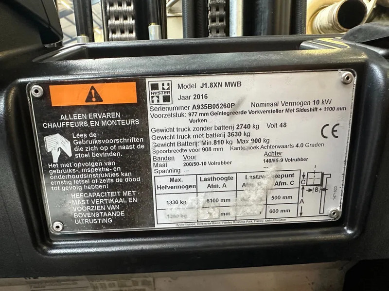Hyster J1.8XN MWB 1.8 ton Triplex Freelift Sideshift Positioner Elektra Heftruck Accu 2023 - Elektromos targonca: 4 kép. Hyster J1.8XN MWB 1.8 ton Triplex Freelift Sideshift Positioner Elektra Heftruck Accu 2023 - Elektromos targonca: 4 kép.