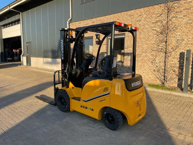 Új Elektromos targonca Hyundai 25B-7A 2.5 ton Triplex Freelift Sideshift Elektra Heftruck Nieuw: 9 kép.