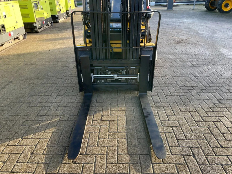 Gázüzemű targonca Hyundai 30L-7A 3 ton Triplex Sideshift Positioner LPG Heftruck: 12 kép.