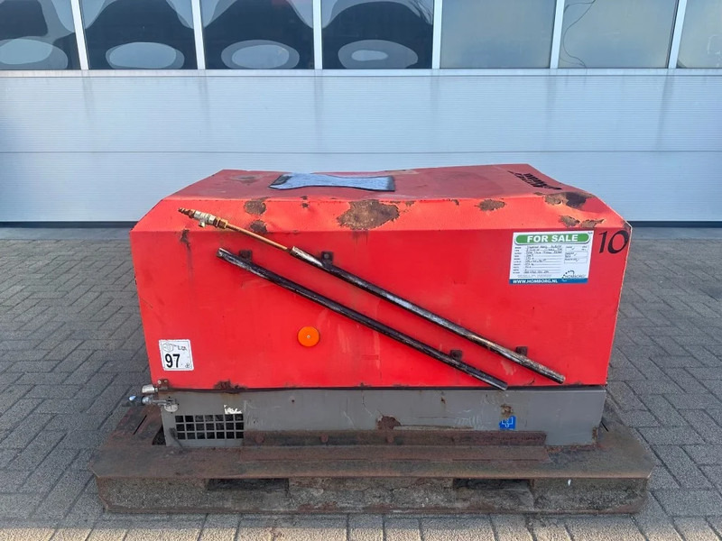 Ingersoll Rand 720 R1051SF Kubota D1005 Diesel Compressor 2000 L / min 17.5 kW 8.6 Bar - Légkompresszor: 1 kép. Ingersoll Rand 720 R1051SF Kubota D1005 Diesel Compressor 2000 L / min 17.5 kW 8.6 Bar - Légkompresszor: 1 kép.