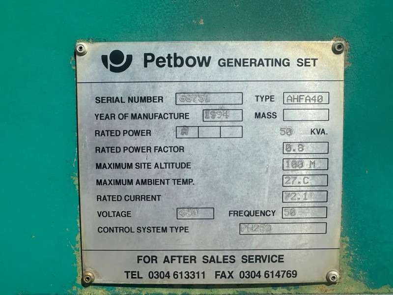 Iveco 7450 I 5.05 Petbow 50 kVA Silent noodstroom generatorset met automatische netovername ATS - Áramfejlesztő: 5 kép. Iveco 7450 I 5.05 Petbow 50 kVA Silent noodstroom generatorset met automatische netovername ATS - Áramfejlesztő: 5 kép.