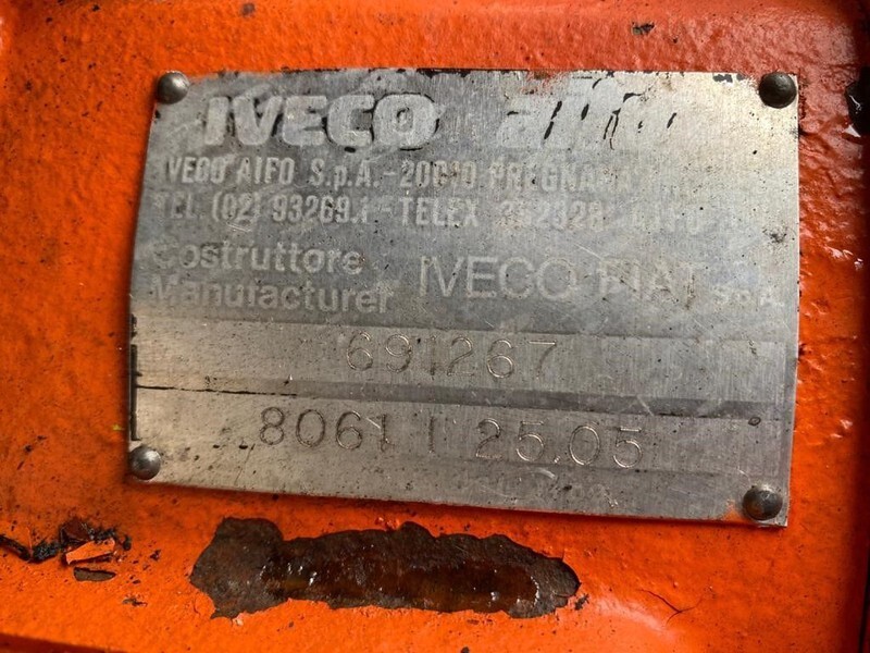 Iveco 8061 I 25.05 waterpomp set 144 m3 / h 12 Bar mobiele Beregening pompset - Vízszivattyú: 5 kép. Iveco 8061 I 25.05 waterpomp set 144 m3 / h 12 Bar mobiele Beregening pompset - Vízszivattyú: 5 kép.