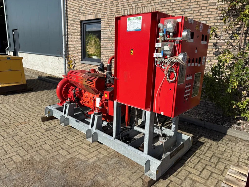 Iveco FPT NEF 67 KSB Diesel Waterpomp 476 m3 / h 12 Bar Opknapper - Vízszivattyú: 2 kép. Iveco FPT NEF 67 KSB Diesel Waterpomp 476 m3 / h 12 Bar Opknapper - Vízszivattyú: 2 kép.