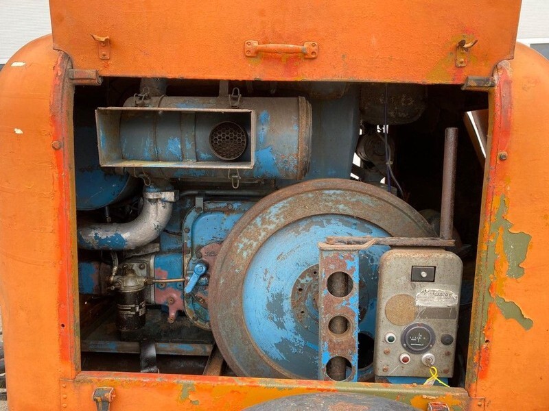 JW Zuigercompressor JW Diesel Compressor 1500 L / min 15 Bar - Légkompresszor: 3 kép. JW Zuigercompressor JW Diesel Compressor 1500 L / min 15 Bar - Légkompresszor: 3 kép.