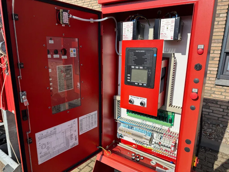 John Deere 6068 HF 120 Armstrong 452 m3 / h Diesel Waterpomp brandschade - Vízszivattyú: 5 kép. John Deere 6068 HF 120 Armstrong 452 m3 / h Diesel Waterpomp brandschade - Vízszivattyú: 5 kép.