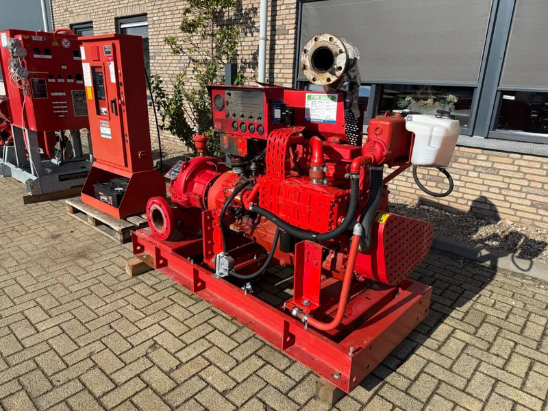 John Deere 6068 HF 120 Armstrong 452 m3 / h Diesel Waterpomp brandschade - Vízszivattyú: 2 kép. John Deere 6068 HF 120 Armstrong 452 m3 / h Diesel Waterpomp brandschade - Vízszivattyú: 2 kép.