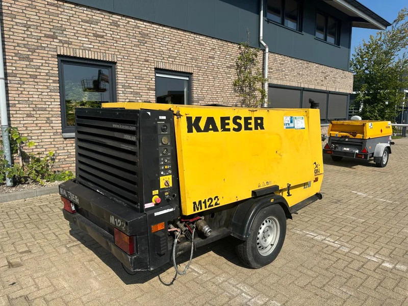 Kaeser M122 Deutz 11.1 m3 / min 10 Bar 83 kW Mobiele Diesel Compressor - Légkompresszor: 5 kép. Kaeser M122 Deutz 11.1 m3 / min 10 Bar 83 kW Mobiele Diesel Compressor - Légkompresszor: 5 kép.