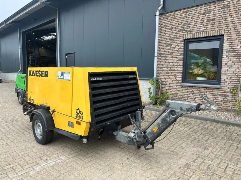 Kaeser M122 Deutz 11.1 m3 / min 10 Bar 83 kW Mobiele Diesel Compressor - Légkompresszor: 4 kép. Kaeser M122 Deutz 11.1 m3 / min 10 Bar 83 kW Mobiele Diesel Compressor - Légkompresszor: 4 kép.