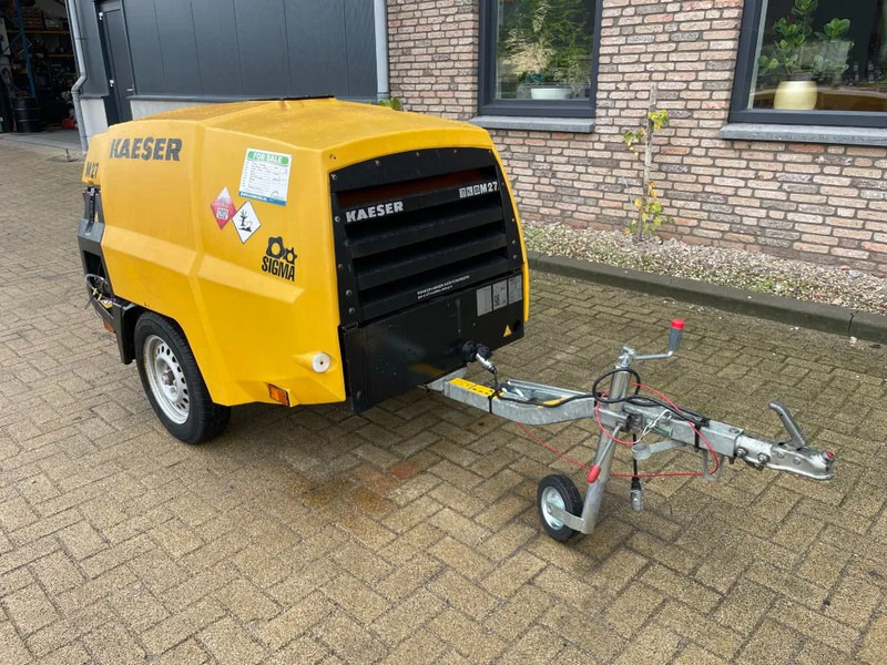 Kaeser M27 Kubota 2,7 m3 / min 7 Bar 18 kW Mobiele Silent Diesel Compressor - Légkompresszor: 3 kép. Kaeser M27 Kubota 2,7 m3 / min 7 Bar 18 kW Mobiele Silent Diesel Compressor - Légkompresszor: 3 kép.