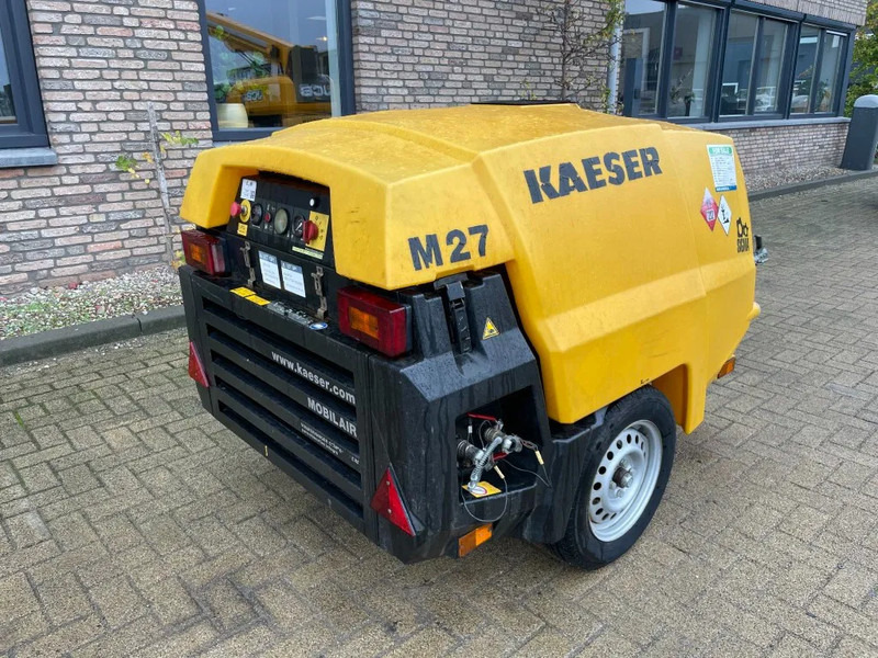 Kaeser M27 Kubota 2,7 m3 / min 7 Bar 18 kW Mobiele Silent Diesel Compressor - Légkompresszor: 2 kép. Kaeser M27 Kubota 2,7 m3 / min 7 Bar 18 kW Mobiele Silent Diesel Compressor - Légkompresszor: 2 kép.