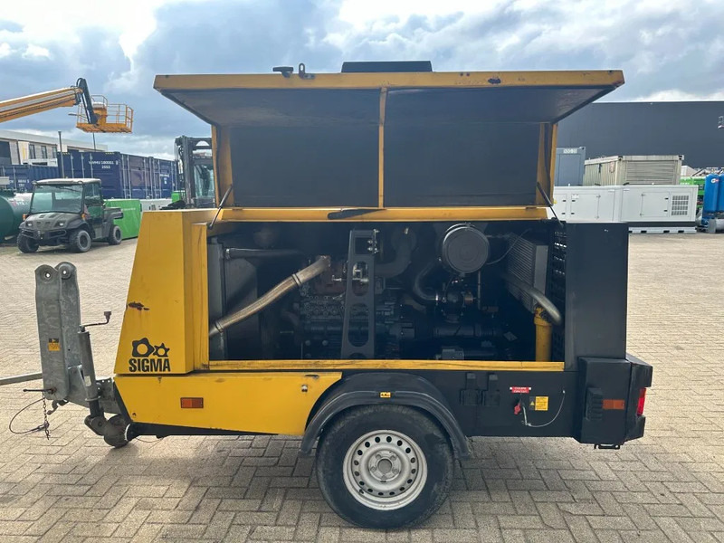Légkompresszor Kaeser M80 Kubota 8.1 m3 / min 7 Bar 55 kW Mobiele Silent Diesel Compressor: 19 kép.
