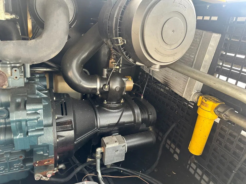 Légkompresszor Kaeser M80 Kubota 8.1 m3 / min 7 Bar 55 kW Mobiele Silent Diesel Compressor: 18 kép.