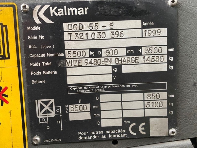 Kalmar DCD 55-6 6 ton Perkins Diesel Sideshift Positioner Freelift Heftruck - Dízel targonca: 5 kép. Kalmar DCD 55-6 6 ton Perkins Diesel Sideshift Positioner Freelift Heftruck - Dízel targonca: 5 kép.