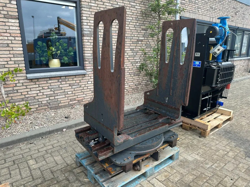 Kaup T4562G Roterende Balenklem Rotator 2.500 kg 2018 - Polip kanál - Mezőgazdasági gépek: 4 kép. Kaup T4562G Roterende Balenklem Rotator 2.500 kg 2018 - Polip kanál - Mezőgazdasági gépek: 4 kép.