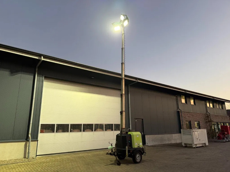 Kubota Generac V20 TowerLight 9 meter LED Lichtmast Aggregaat - Világító állvány: 5 kép. Kubota Generac V20 TowerLight 9 meter LED Lichtmast Aggregaat - Világító állvány: 5 kép.