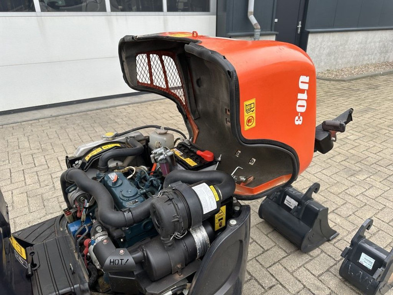 Kubota U10-3 Minigraver Diesel Graafmachine 2021 ! 690 uur ! As New ! - Minikotró: 3 kép. Kubota U10-3 Minigraver Diesel Graafmachine 2021 ! 690 uur ! As New ! - Minikotró: 3 kép.