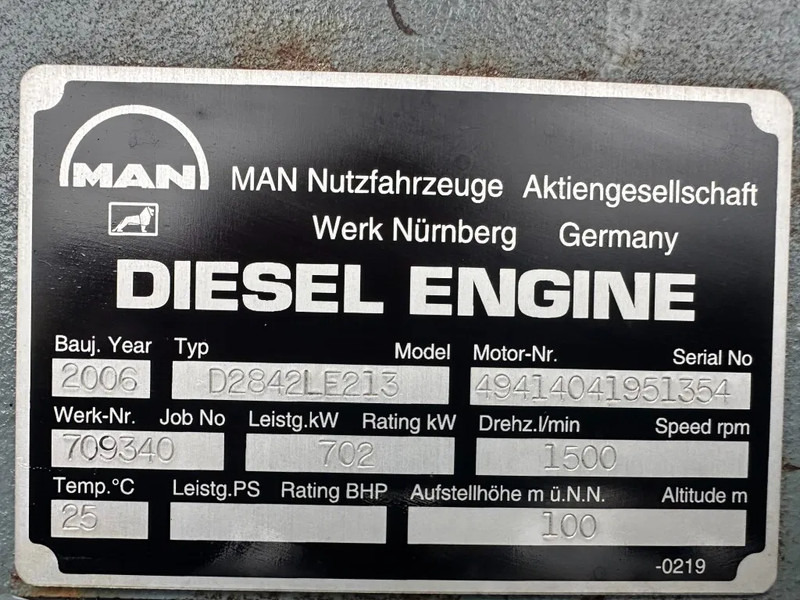 MAN MAN D2842 LE 213 met Leroy Somer 800 kVA Silent generatorset as New ! 410 hours ! - Áramfejlesztő: 3 kép. MAN MAN D2842 LE 213 met Leroy Somer 800 kVA Silent generatorset as New ! 410 hours ! - Áramfejlesztő: 3 kép.