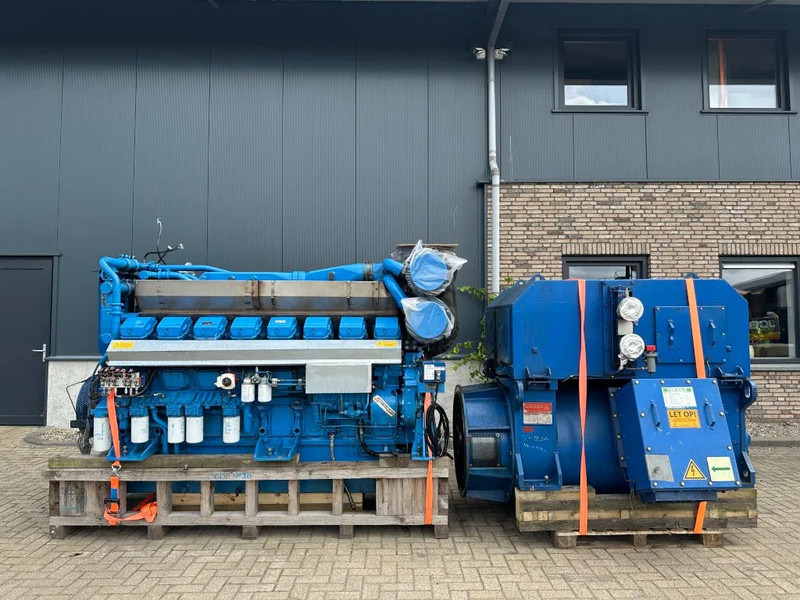 Mitsubishi S16R - MPTK2 Alconza 2322 kVA Marine generatorset - Áramfejlesztő: 1 kép. Mitsubishi S16R - MPTK2 Alconza 2322 kVA Marine generatorset - Áramfejlesztő: 1 kép.