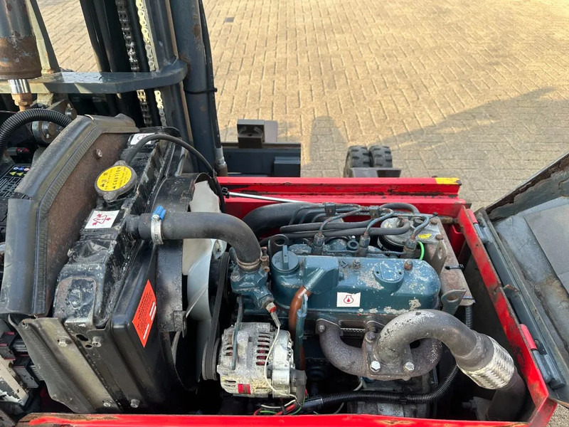 Hordozható targonca Moffett M4 20.1 Kubota Diesel Kooiaap 2 ton Sideshift Positioner Meeneemheftruck: 13 kép.
