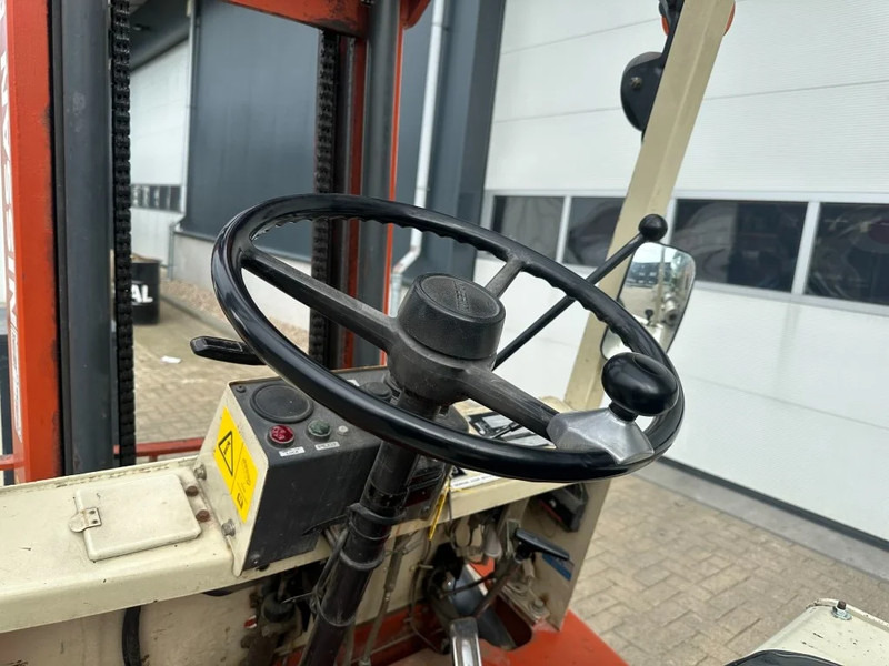 Nissan 2.5 ton Duplex Elektra Heftruck 5 meter hefhoogte - Elektromos targonca: 5 kép. Nissan 2.5 ton Duplex Elektra Heftruck 5 meter hefhoogte - Elektromos targonca: 5 kép.