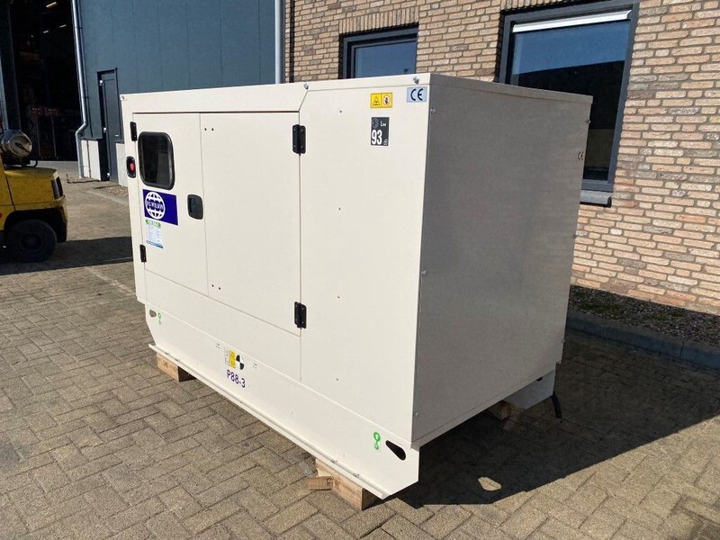 Perkins 1104A-44T FG Wilson 88 kVA Supersilent generatorset New ! - Áramfejlesztő: 3 kép. Perkins 1104A-44T FG Wilson 88 kVA Supersilent generatorset New ! - Áramfejlesztő: 3 kép.