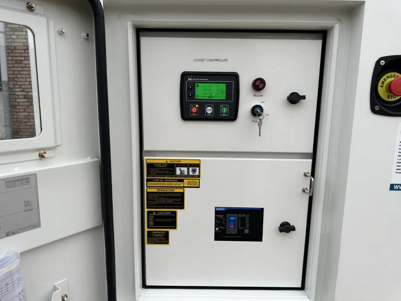 Perkins 1104C-44TAG2 Leroy Somer 110 kVA Silent generatorset LOADSHARING / SYNCHRONISING TO GRID - Áramfejlesztő: 4 kép. Perkins 1104C-44TAG2 Leroy Somer 110 kVA Silent generatorset LOADSHARING / SYNCHRONISING TO GRID - Áramfejlesztő: 4 kép.
