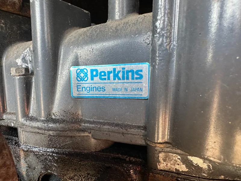 Perkins 130.13 Mecc Alte Spa 10 kVA Silent generatorset - Áramfejlesztő: 5 kép. Perkins 130.13 Mecc Alte Spa 10 kVA Silent generatorset - Áramfejlesztő: 5 kép.
