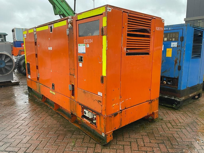 Perkins 1300 Serie Mecc Alte Spa 225 kVA Silent generatorset - Áramfejlesztő: 1 kép. Perkins 1300 Serie Mecc Alte Spa 225 kVA Silent generatorset - Áramfejlesztő: 1 kép.